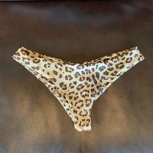Clairee bottoms in Feline